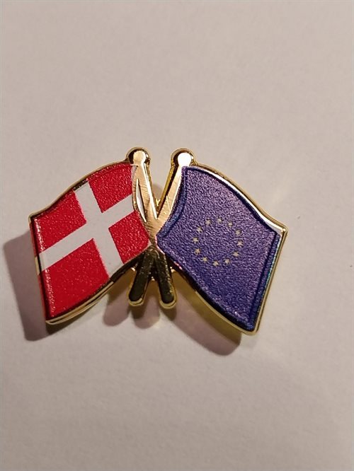DK/EU pin